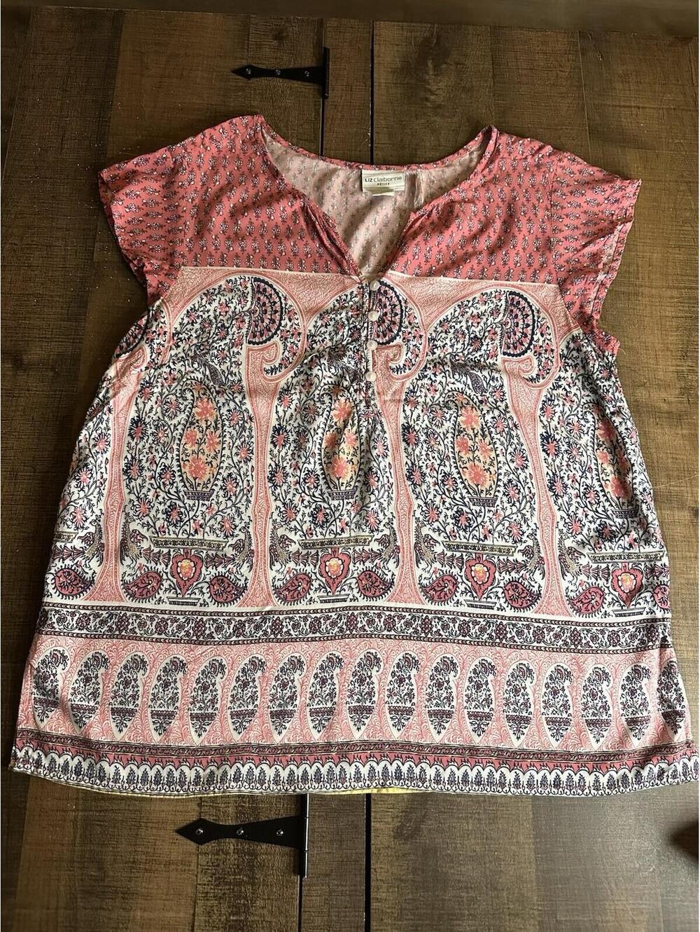 Liz Claiborne Petite Rayon Blouse in Paisley Print
